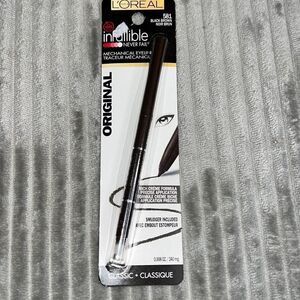 L'Oreal Paris Infallible Never Fail
Mechanical Eyeliner Black Brown 581